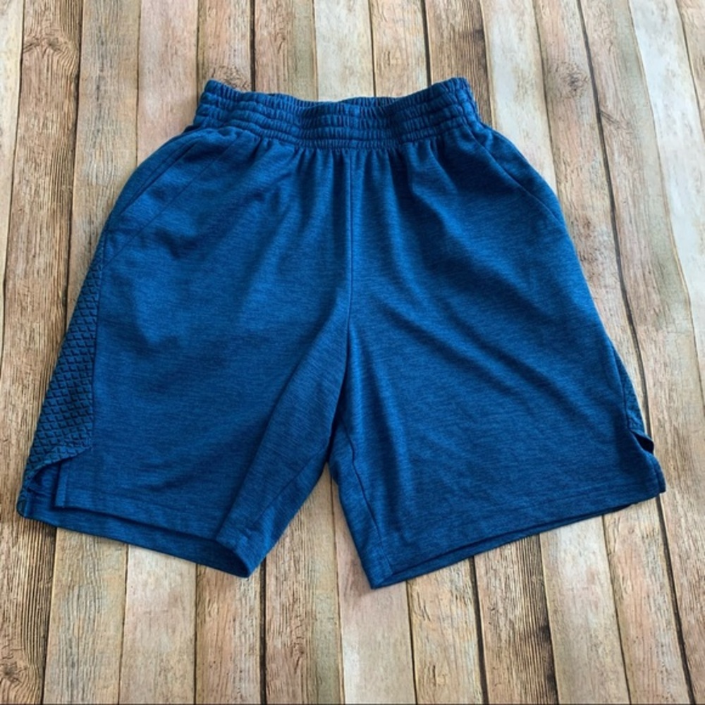 C9 by Champion men’s athletic shorts | size small